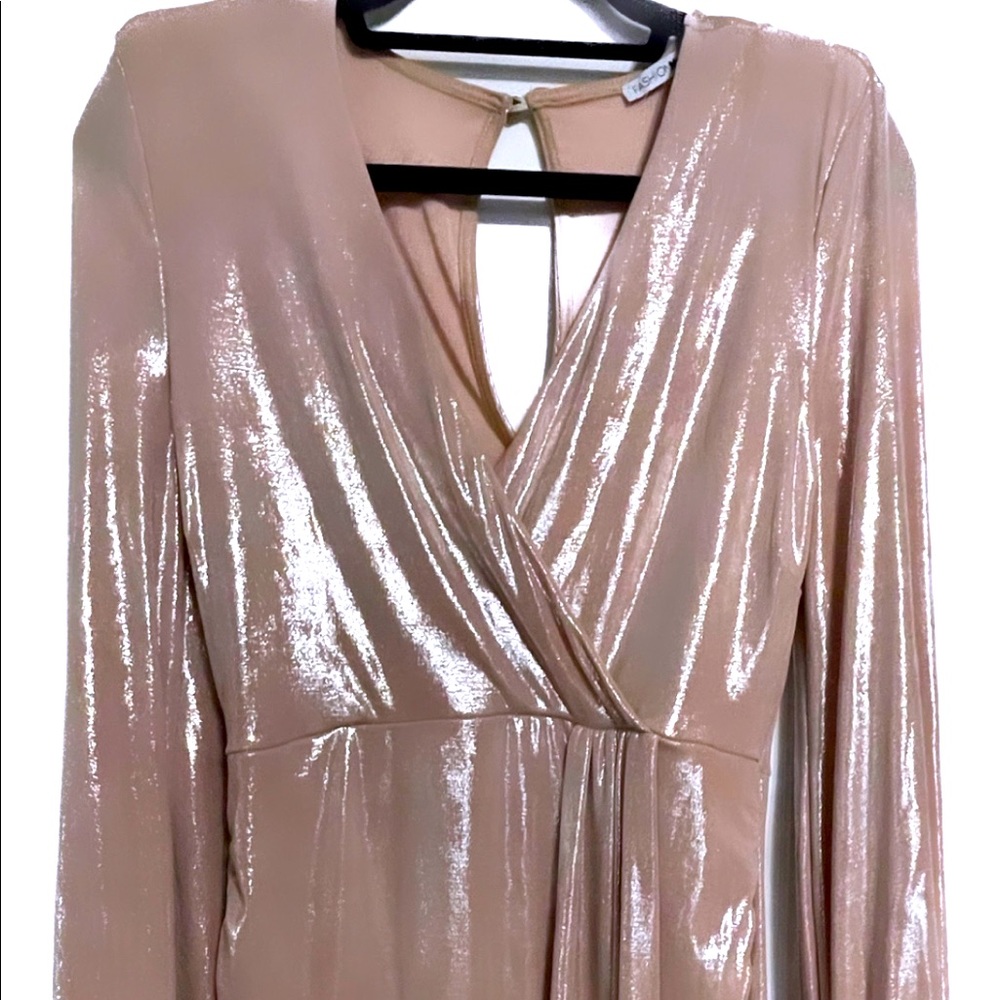 Metalícese Blush Formal Dress